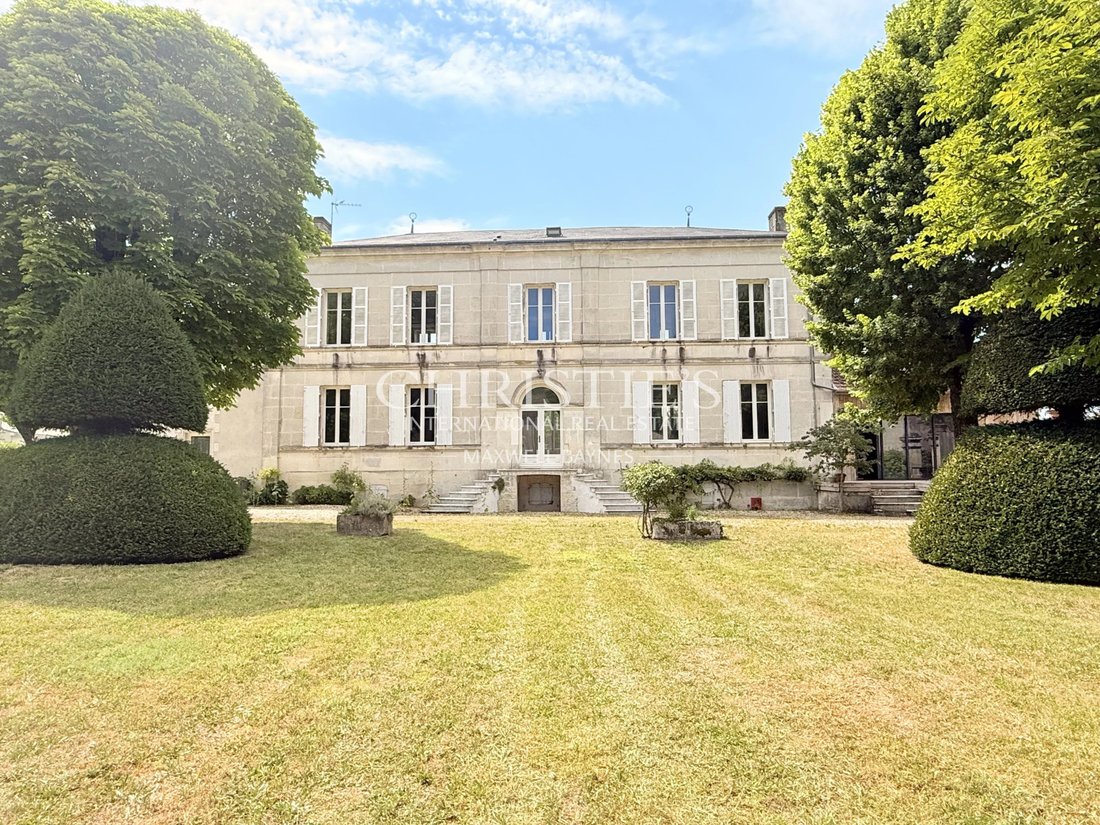 House in Cognac, Nouvelle-Aquitaine, France 3 - 17388868