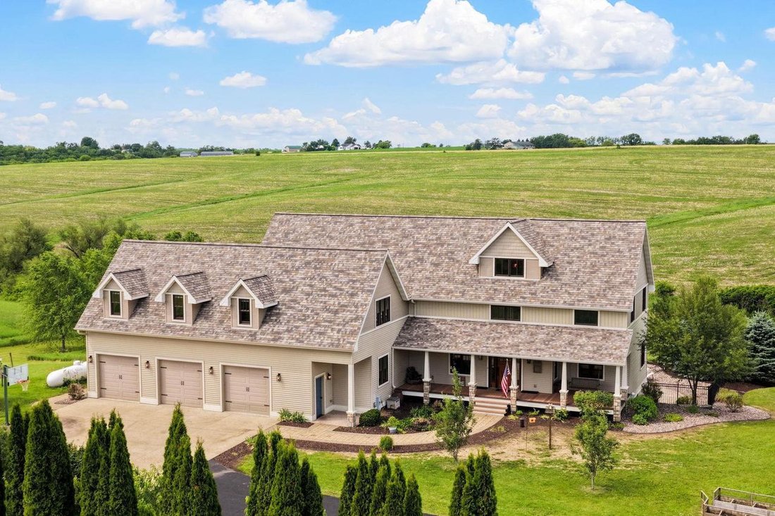 House in New Glarus, Wisconsin, United States 1 - 18284433