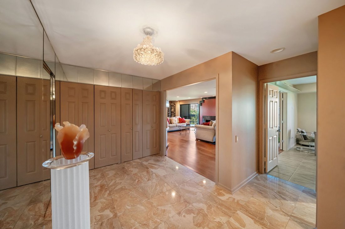 Condo in Northbrook, Illinois, United States 4 - 18285874
