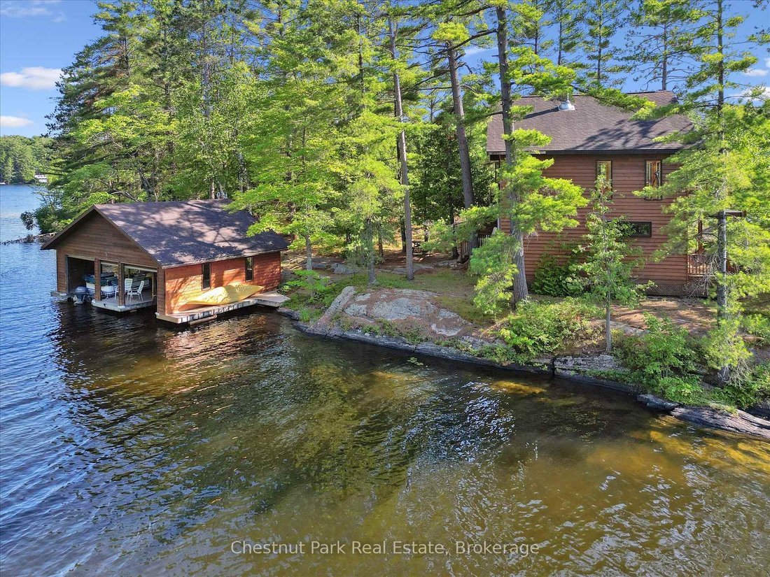House in Gravenhurst, Ontario, Canada 2 - 18220871