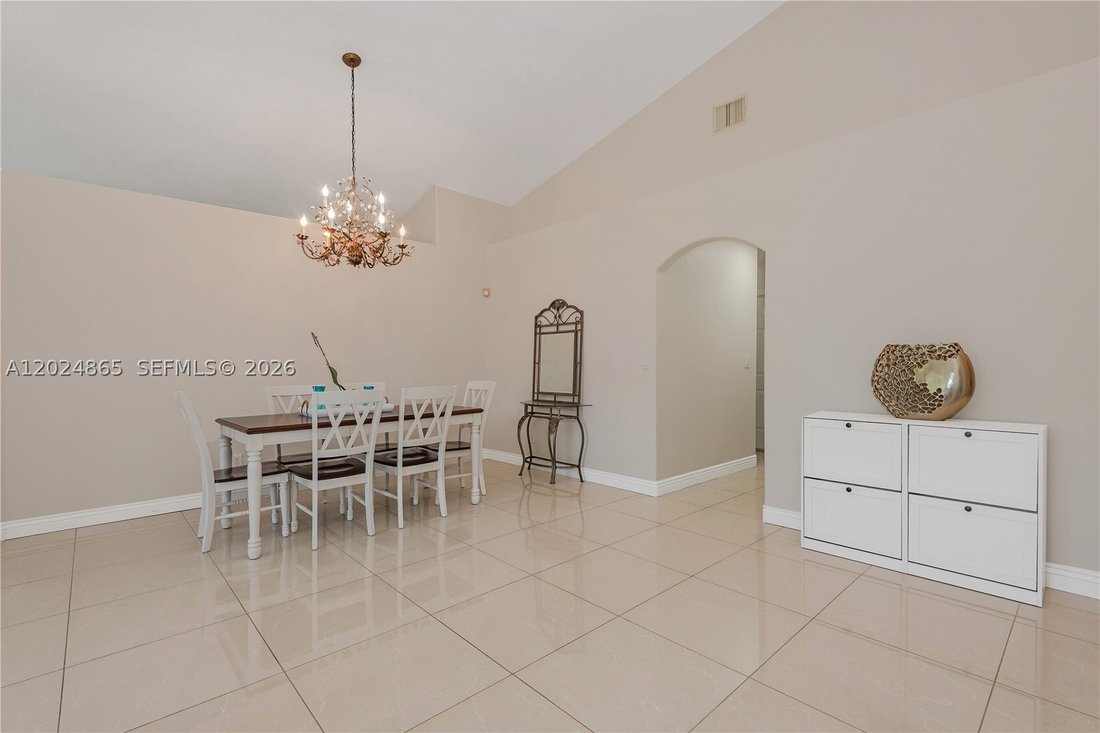 House in Miramar, Florida, United States 4 - 18280435