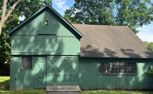 House in Center Moriches, New York, United States 1