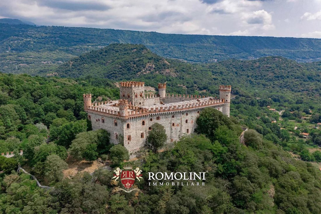 Castle in Montalto Dora, Piedmont, Italy 1 - 15666240