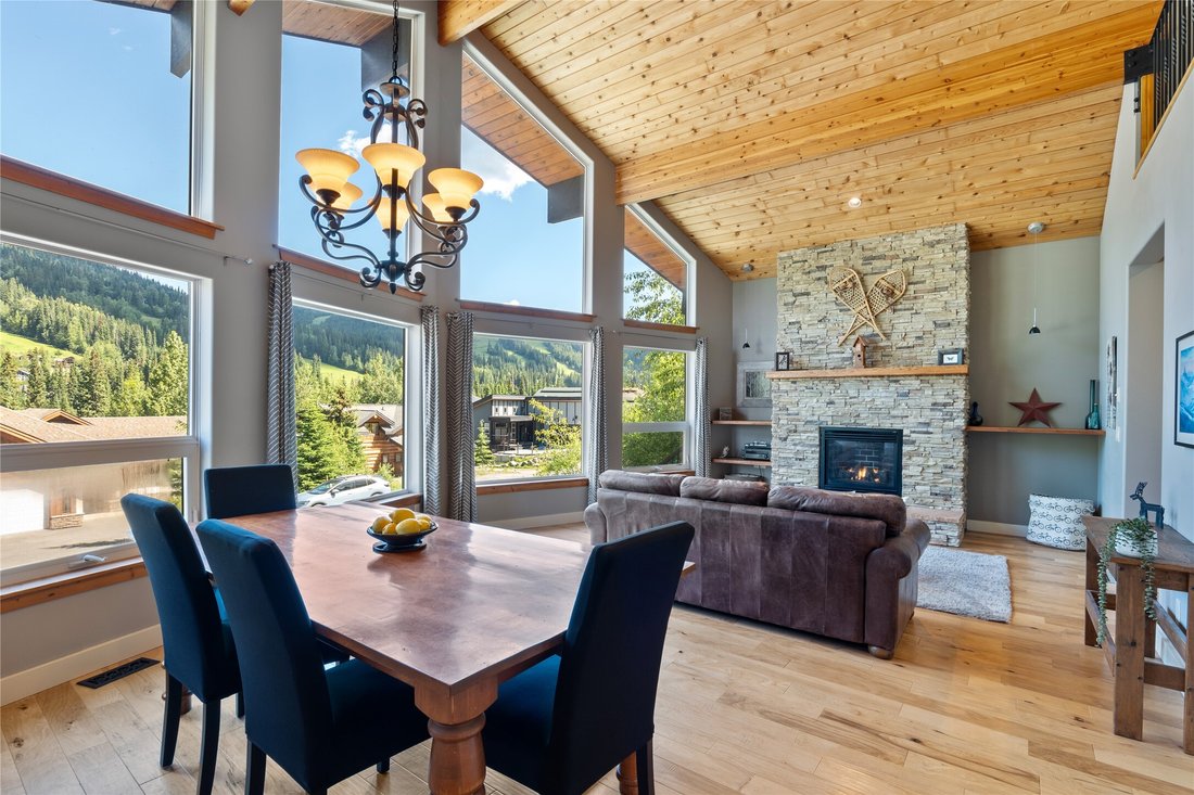 House in Sun Peaks, British Columbia, Canada 4 - 18289218