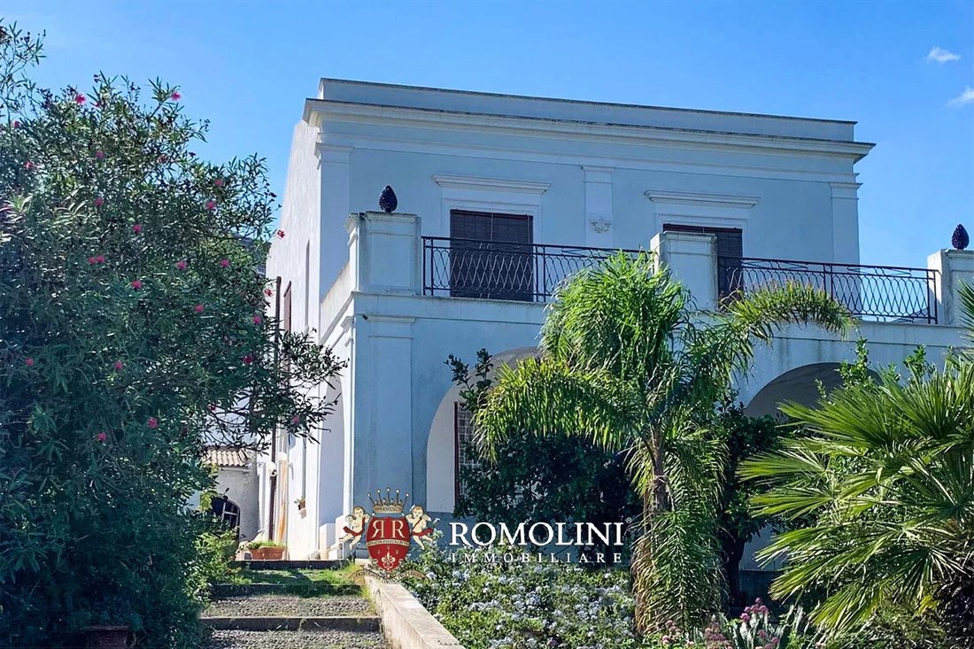 Villa in Lipari, Sicily, Italy 2 - 16615606