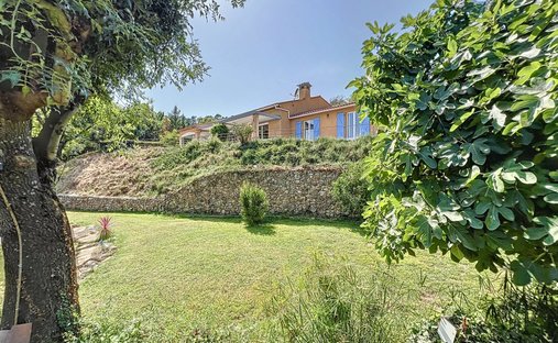 Villa in Cotignac, Provence-Alpes-Côte d'Azur, France 1