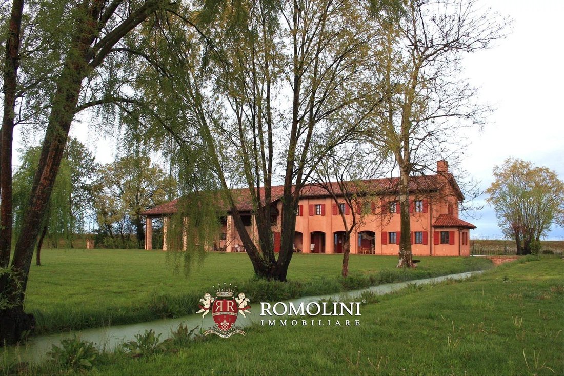 Estate in Caorle, Veneto, Italy 4 - 15664592