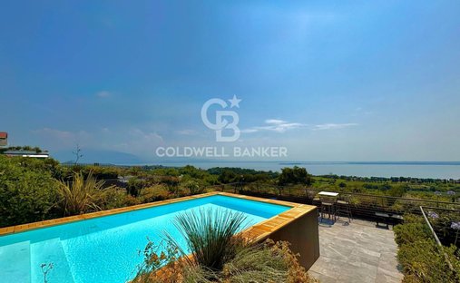Villa in Hill Zone, Padenghe sul Garda, Lombardy 1