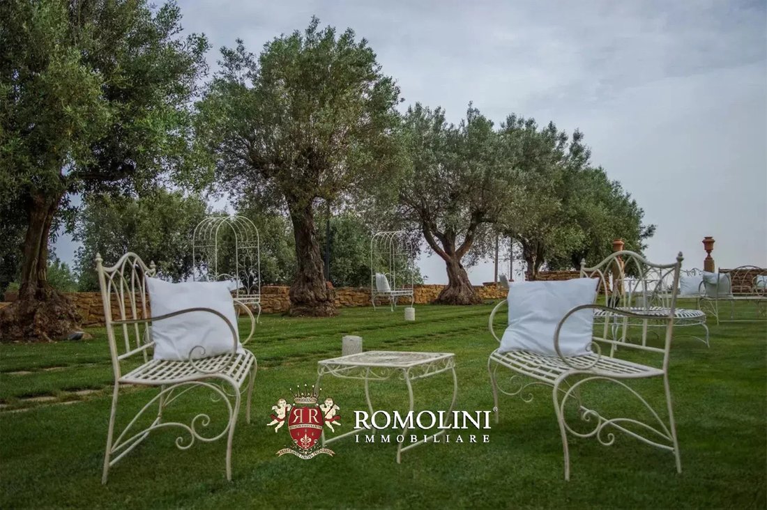 Estate in Caltagirone, Sicily, Italy 3 - 16991144