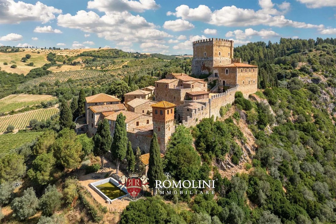 Castle in Castiglione d'Orcia, Tuscany, Italy 2 - 15665915
