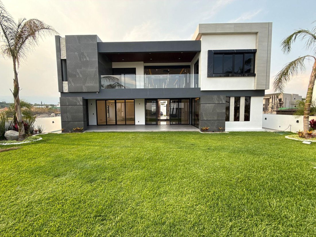 House in Lomas de Cocoyoc, Morelos, Mexico 3 - 18283160