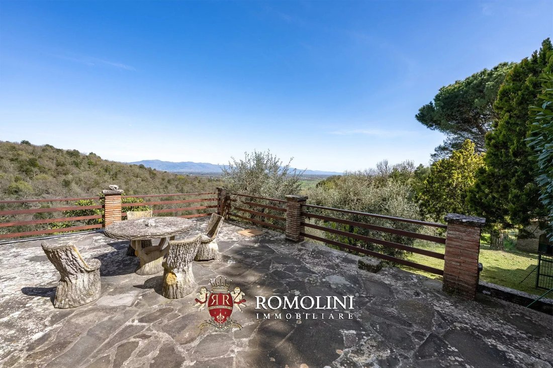 House in Civitella In Val di Chiana, Tuscany, Italy 1 - 15899828