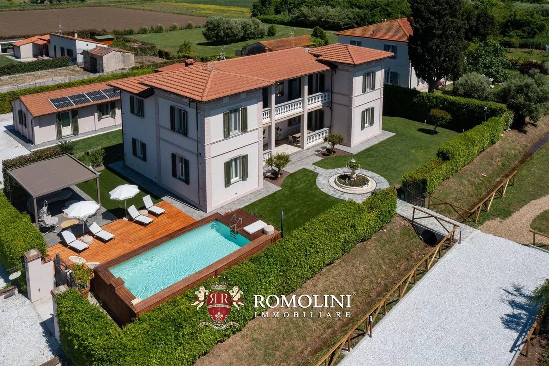 Villa in Sant'Antonio, Pisa, Italy 2 - 15665071