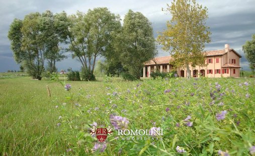 Estate in Caorle, Veneto, Italy 1