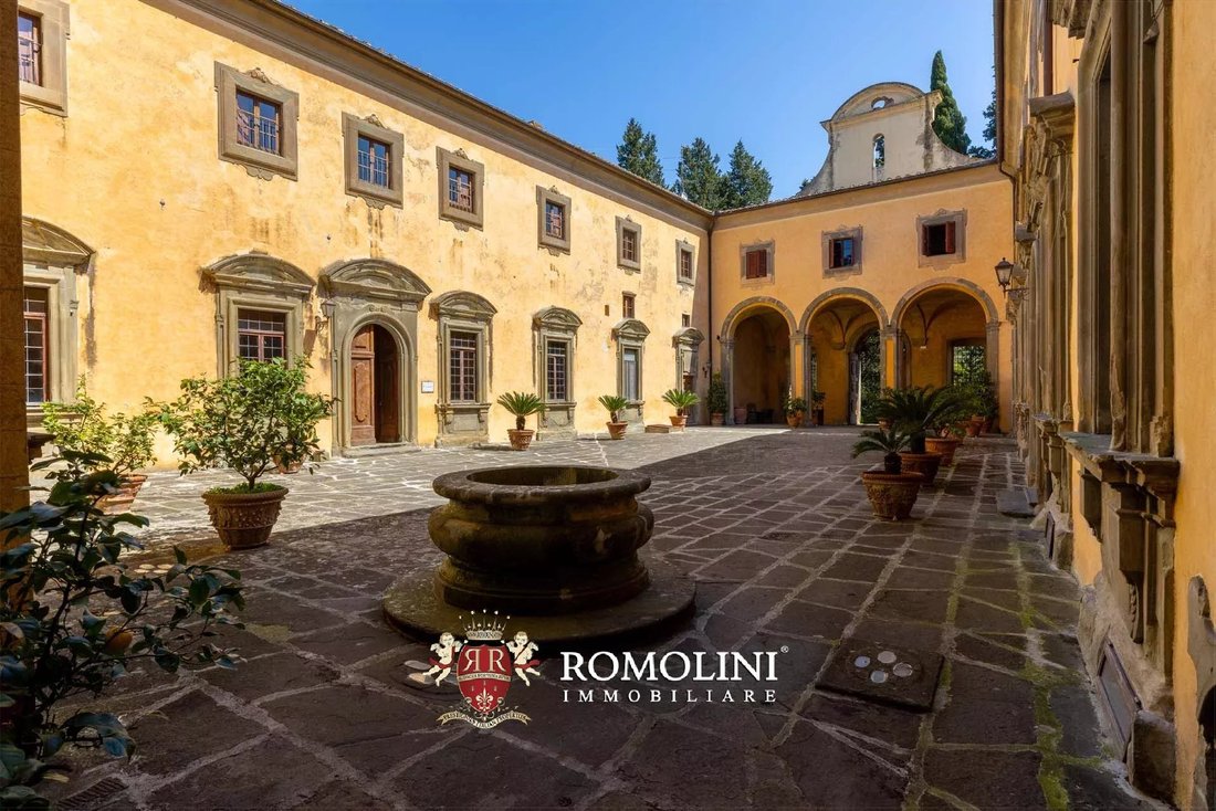 Castle in Center, Montespertoli, Tuscany 5 - 15665827