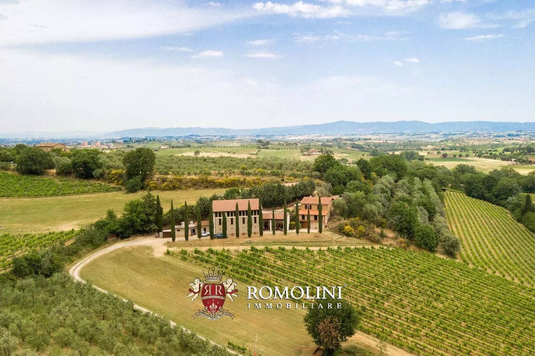 Farm Ranch in Montepulciano, Tuscany, Italy 3 - 15663266