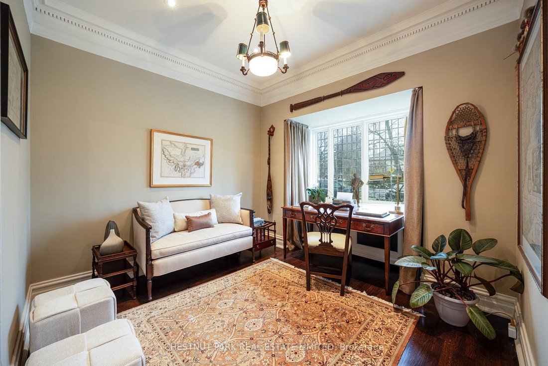 House in Toronto, Ontario, Canada 4 - 17902883