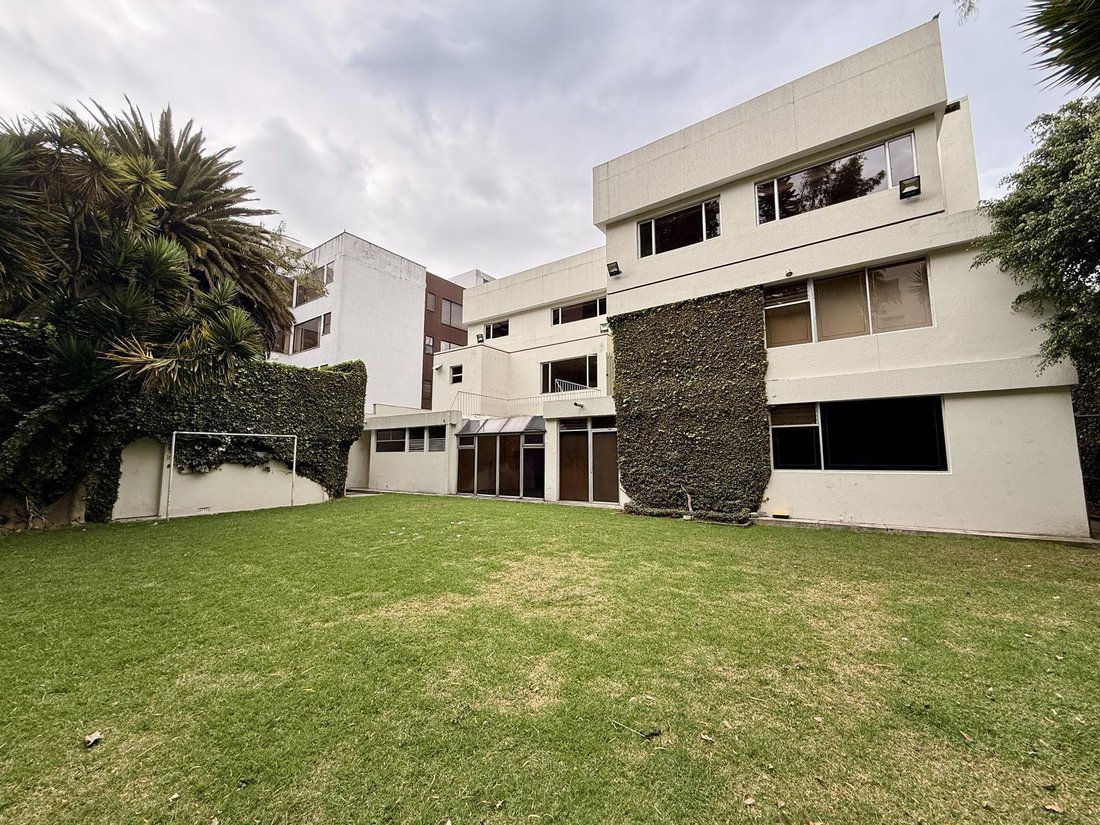 House in Quito, Pichincha, Ecuador 2 - 18286503