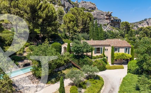 House in Les Baux-de-Provence, Provence-Alpes-Côte d'Azur, France 1