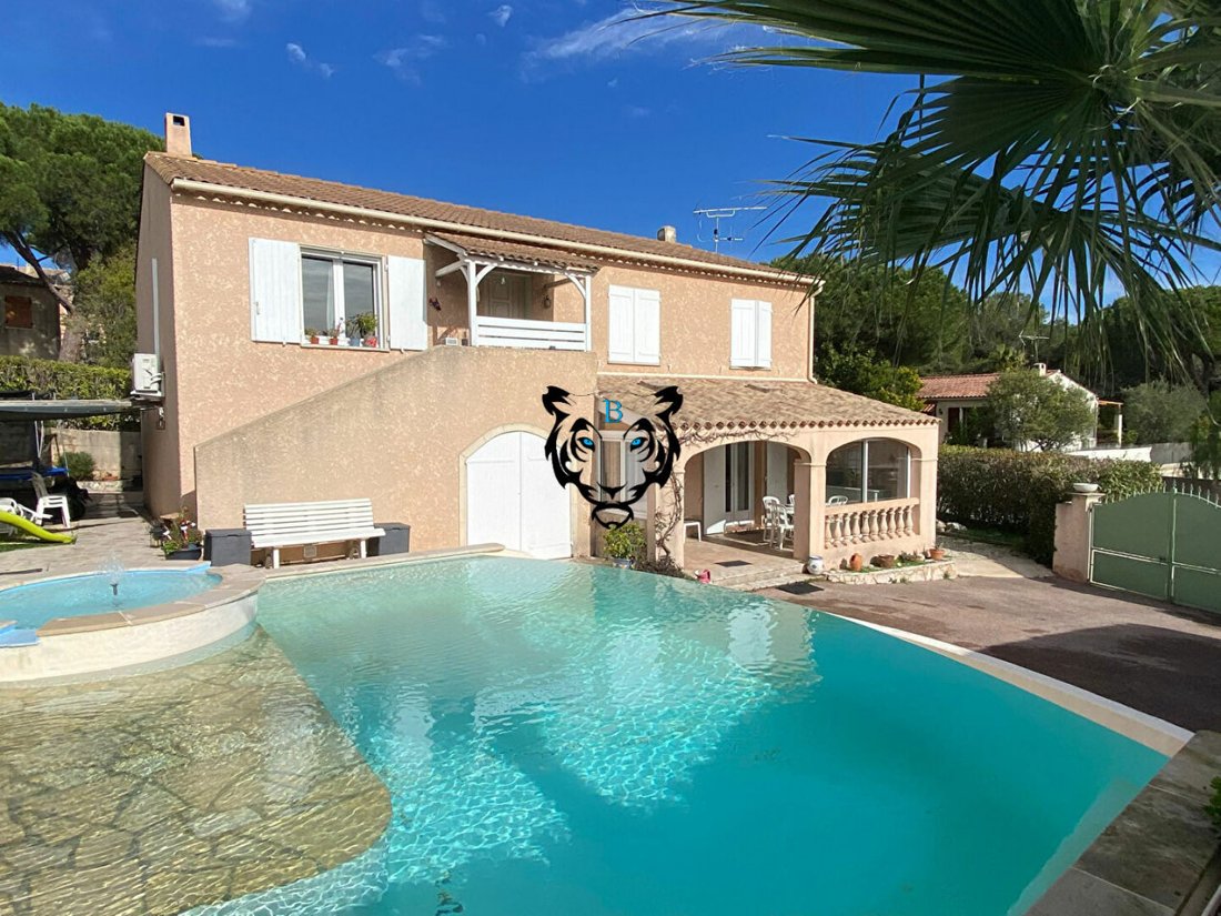 House in Ecarts, Roquebrune-sur-Argens, France 1 - 18281701
