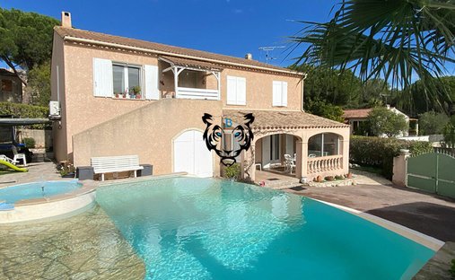 House in Ecarts, Roquebrune-sur-Argens, France 1