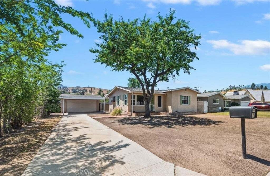 House in San Bernardino, California, United States 3 - 17987037