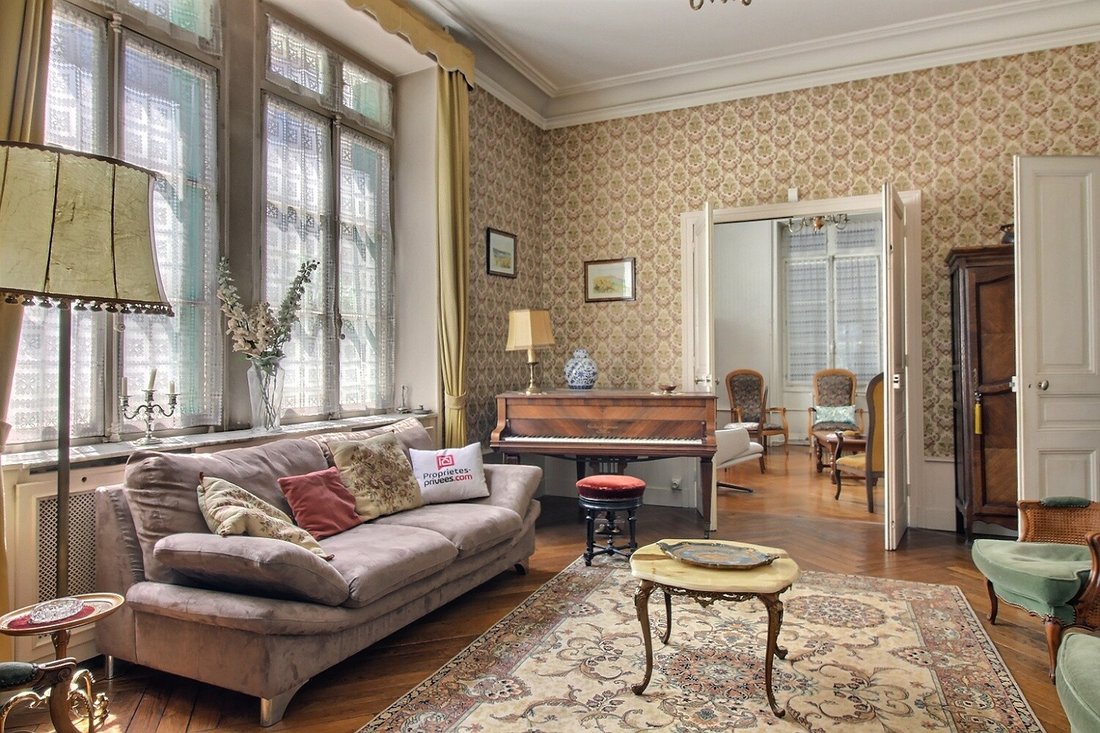 Villa in Centre Ville Nord, Aix-les-Bains, France 1 - 18292654