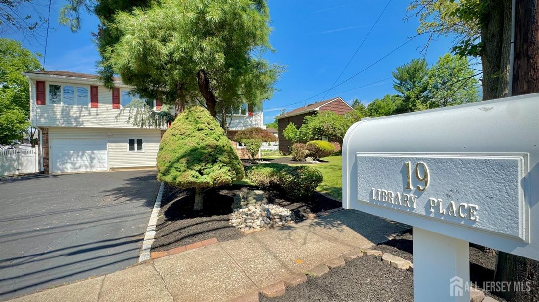 House in Metuchen, New Jersey, United States 2 - 18290075