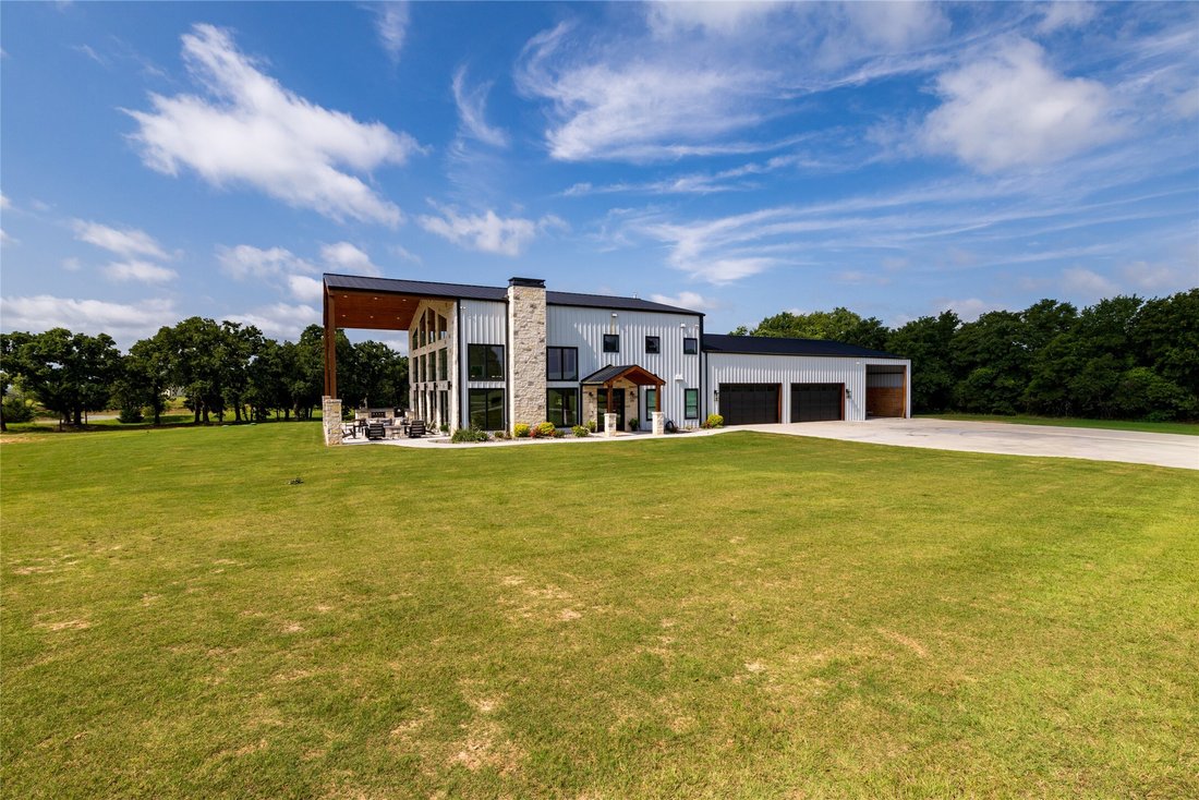 House in Sunset, Texas, United States 5 - 18286114