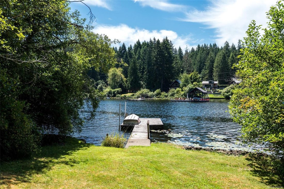 House in Shawnigan Lake, British Columbia, Canada 4 - 18293233