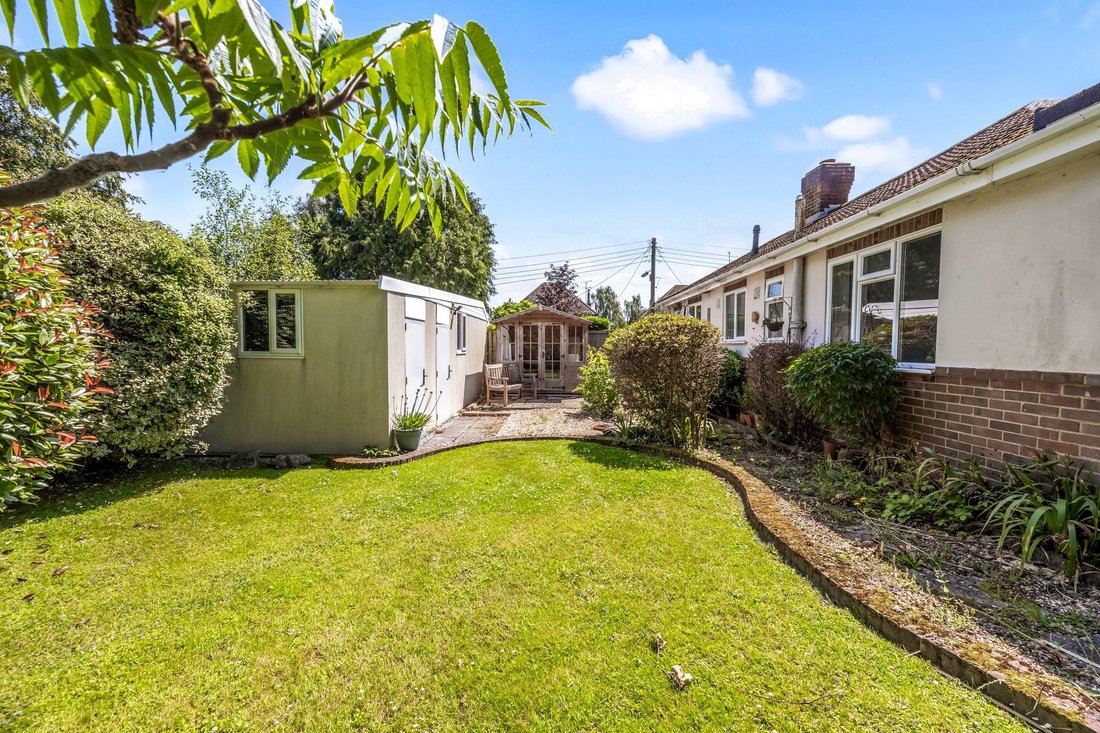 Bungalow in Hurstpierpoint, England 2 - 18291189