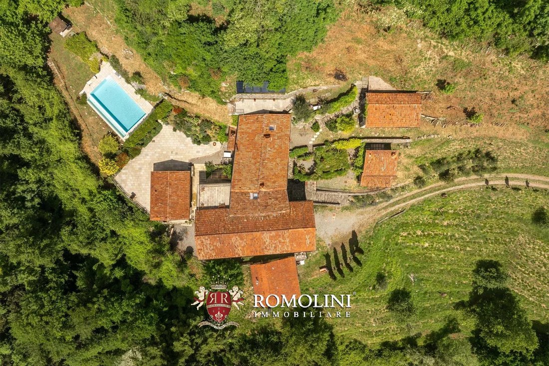 Estate in Historic Center, Lucca, Tuscany 3 - 17948020