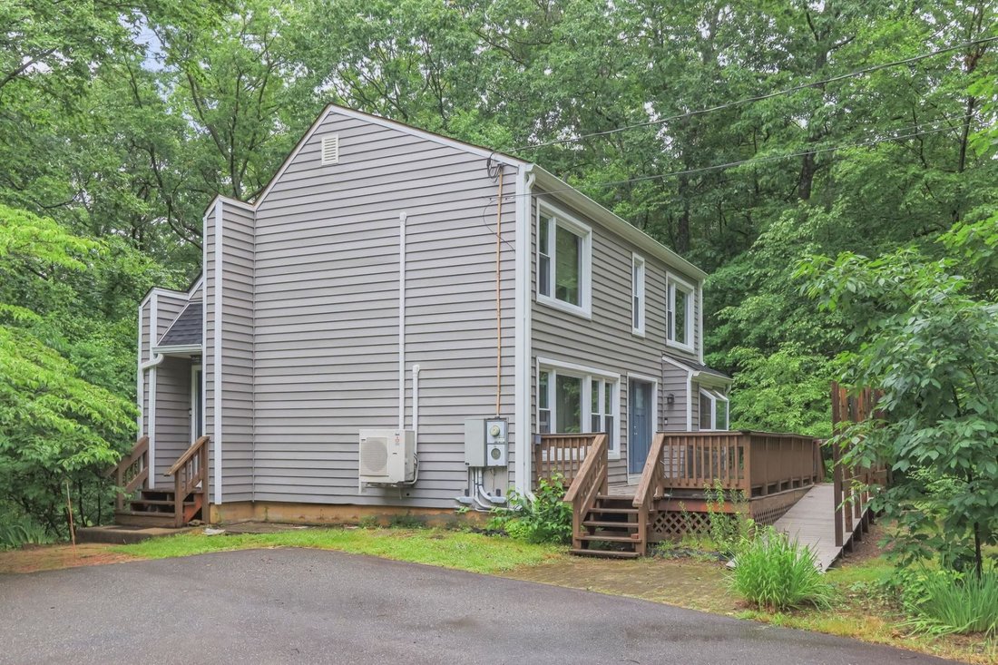 House in Derry, New Hampshire, United States 3 - 18293047