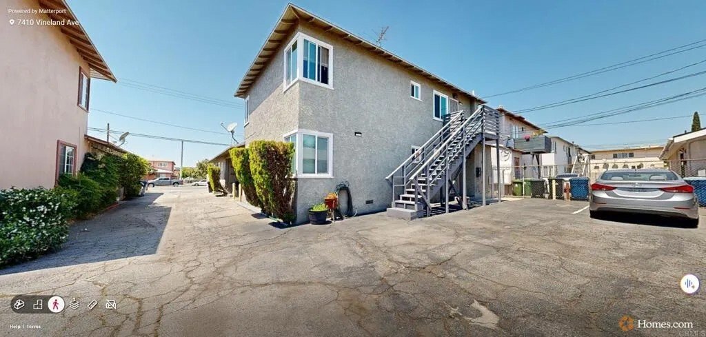 Los Angeles, California, United States 3 - 18286485