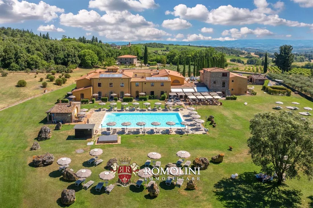 San Gimignano, Tuscany, Italy 2 - 16031498