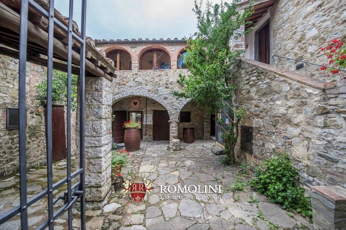 Farm Ranch in Castellina in Chianti, Tuscany, Italy 5 - 15663416