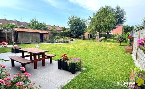 Villa in Hauts Champs, Hem, France 1