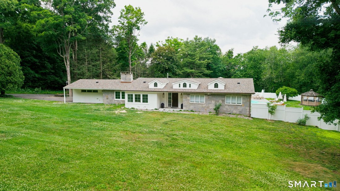 House in Woodbury, Connecticut, United States 2 - 18294638