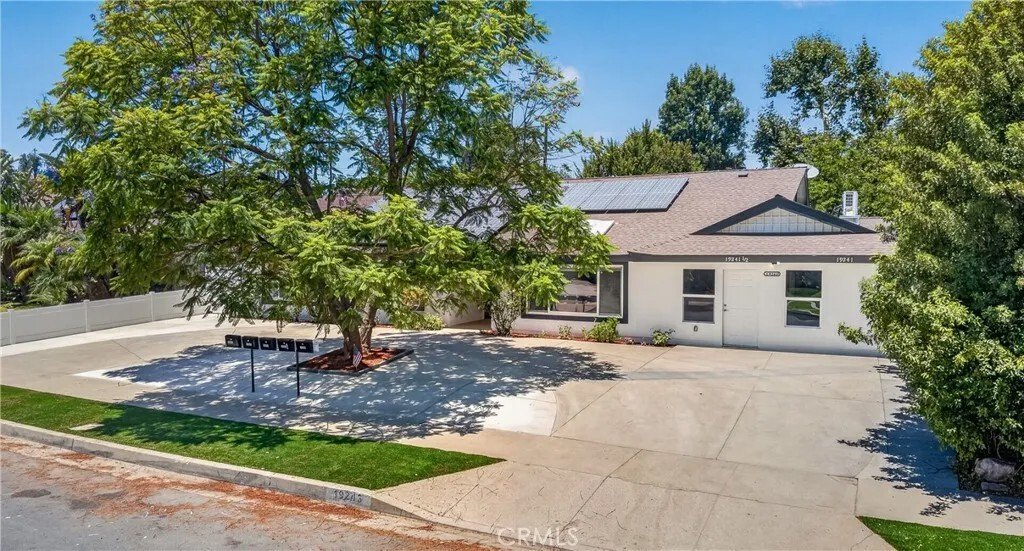 Los Angeles, California, United States 1 - 18280824
