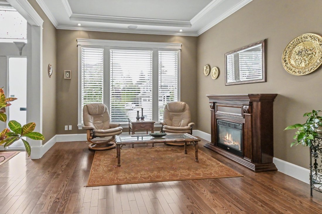 House in Surrey, British Columbia, Canada 4 - 18247444