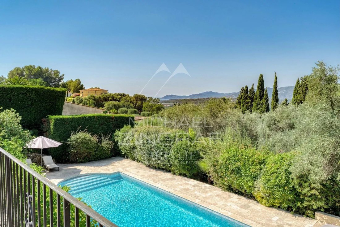 Villa in Grasse, Provence-Alpes-Côte d'Azur, France 2 - 15444697