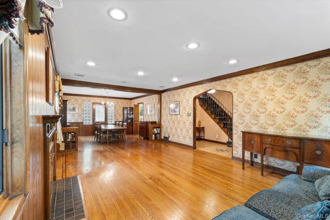 House in New York, New York, United States 5 - 18295602
