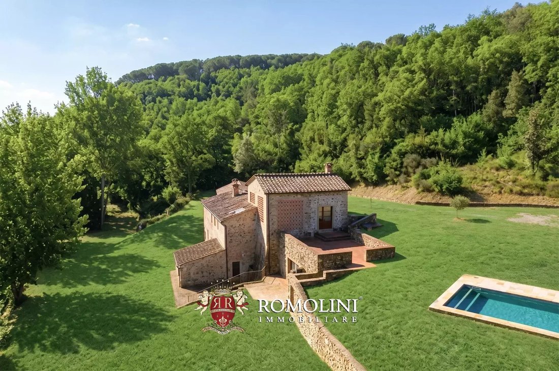 Villa in Outside Porta Ovile - Ravacciano, Siena, Tuscany 2 - 17540699
