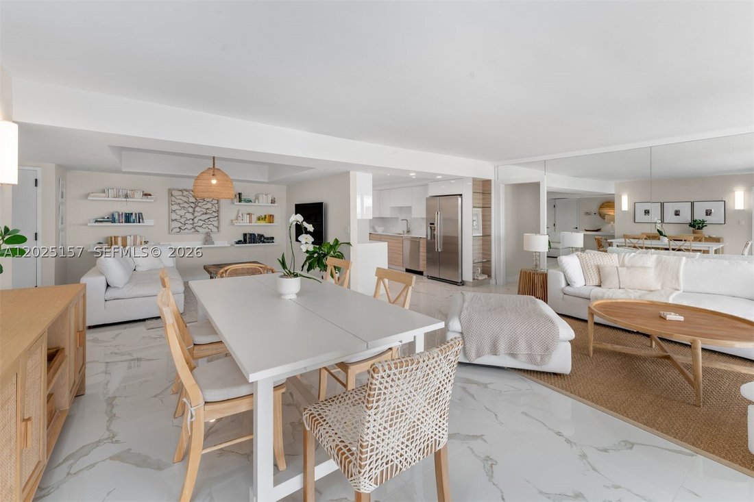 Condo in Miami, Florida, United States 3 - 18285161