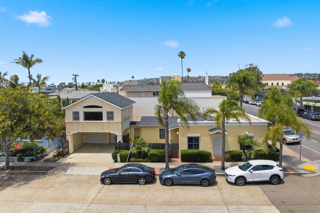 San Diego, California, United States 2 - 18264873