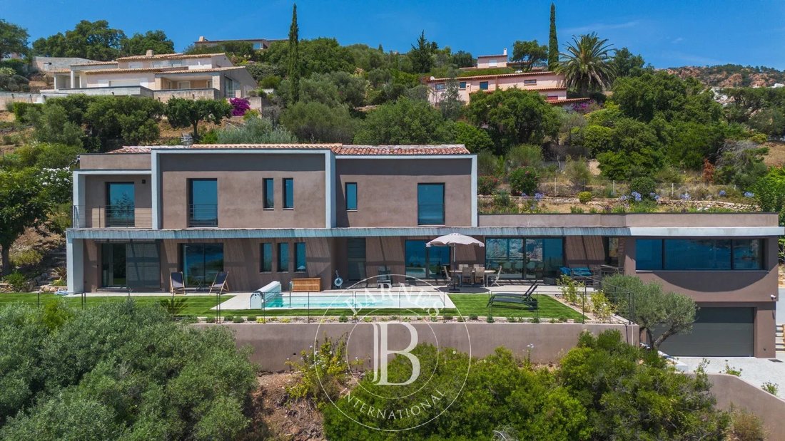 Villa in Le Dramont-Agay-Anthéor-Le Trayas, Saint-Raphaël, France 2 - 18286638