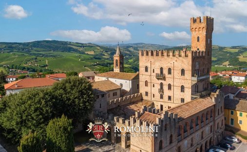 Castello a Tavoleto, Marche, Italia 1