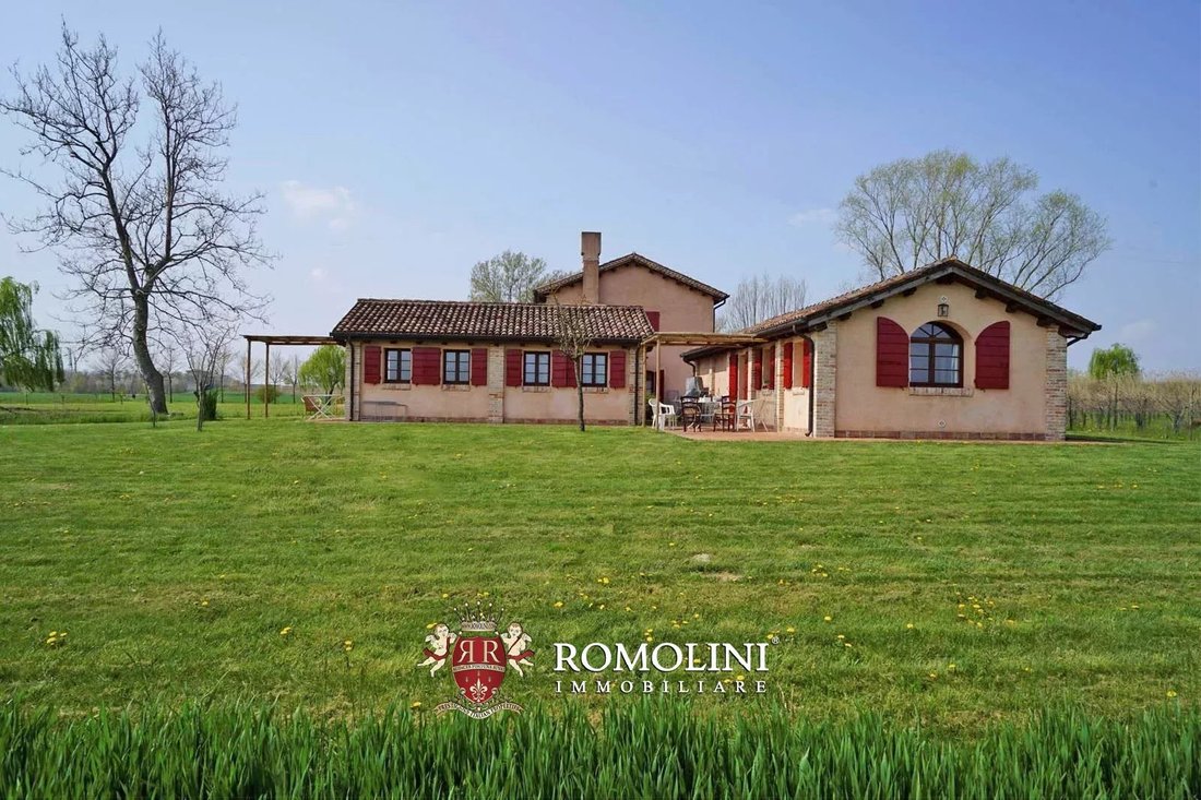 Estate in Caorle, Veneto, Italy 3 - 15664592