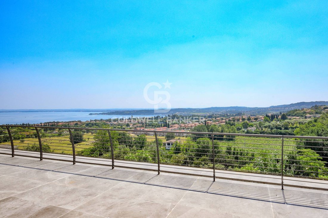 Villa in Hill Zone, Padenghe sul Garda, Lombardy 3 - 18287605