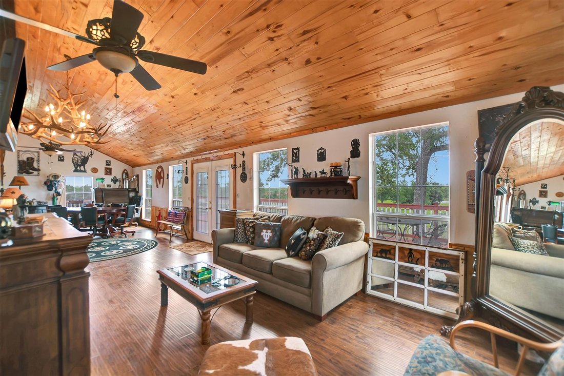 House in Milano, Texas, United States 5 - 18284845